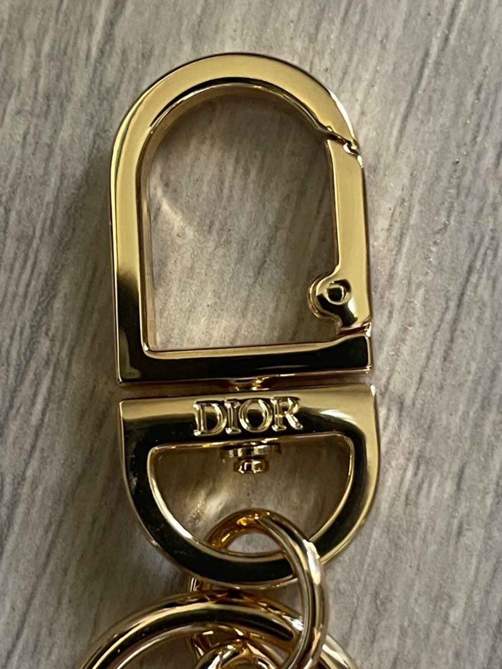 Authentic Dior White and Gold Star Keychain Charm. New. - Picture 4 of 5